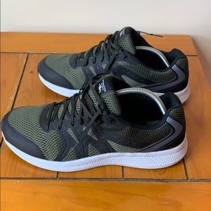 Athletic Works shoe sz 12